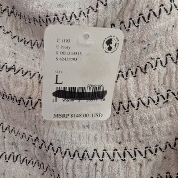 Free People - Maggie Embroidered Blouse in ivory, size L, NWT - Picture 7 of 7